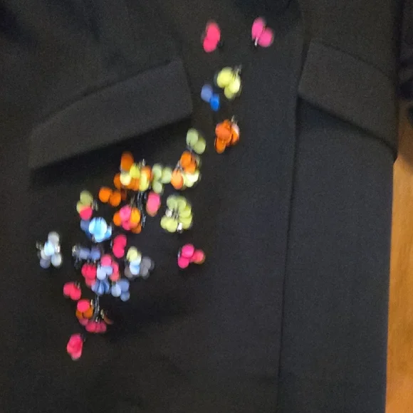 Elegant Blazer Dress with Colorful Floral Accents - Picture 6 of 12